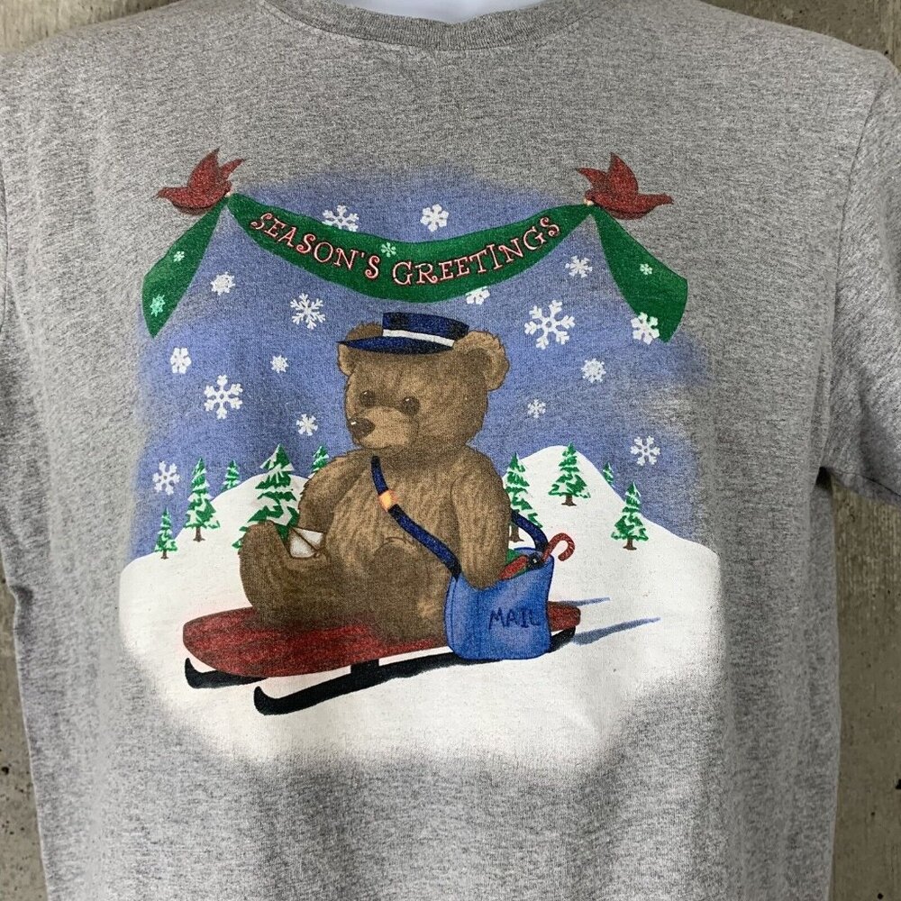 Christmas T Shirt Seasons Greetings Bear Graphic Tee Size XL Womens Holiday Top